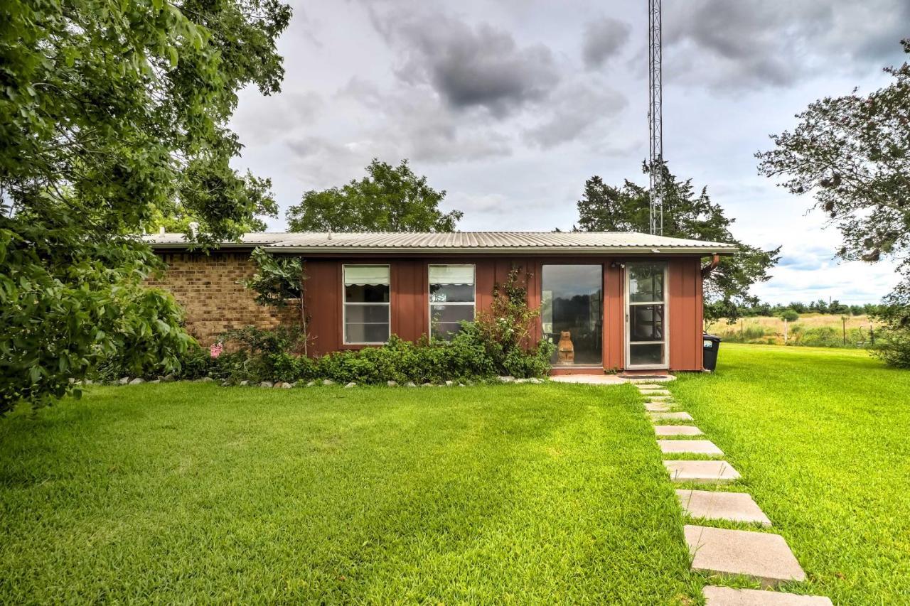 Carmine Cottage With Porch On Beautiful 60-Acre Farm Exterior foto